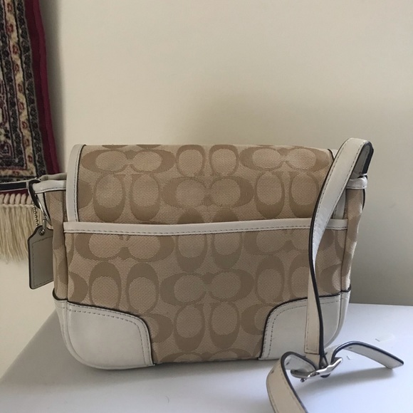 Coach Crossbody - Picture 3 of 4